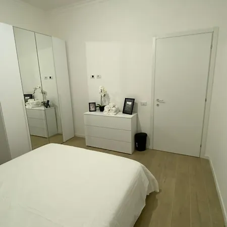 Jonny Apartment Rome