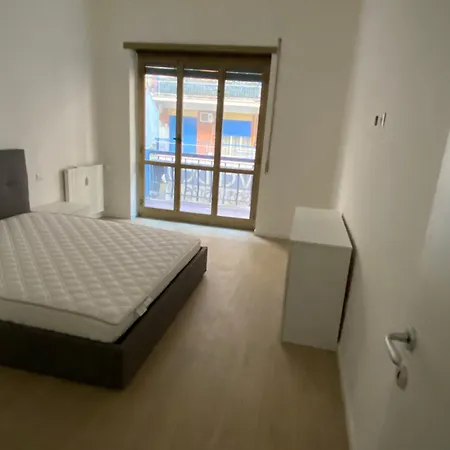 Jonny Apartment *