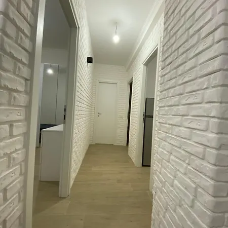 Jonny Apartment